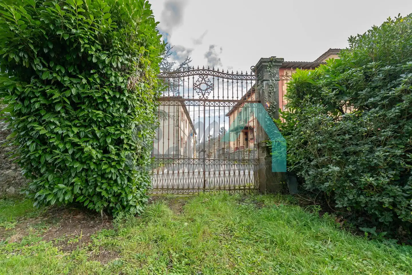 Jardí de Casa o xalet en venda en Piloña amb Jardí privat, Parquet i Terrassa