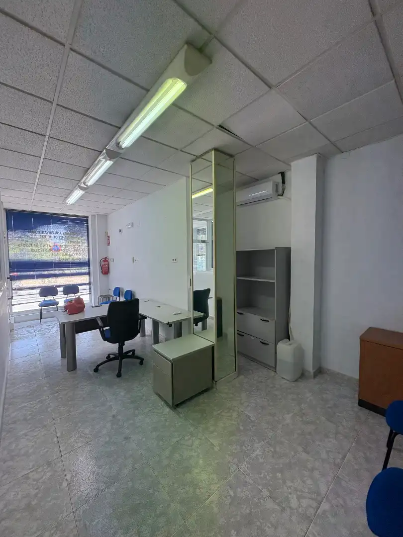 Local en venda en Los Alcázares amb Aire condicionat i Moblat