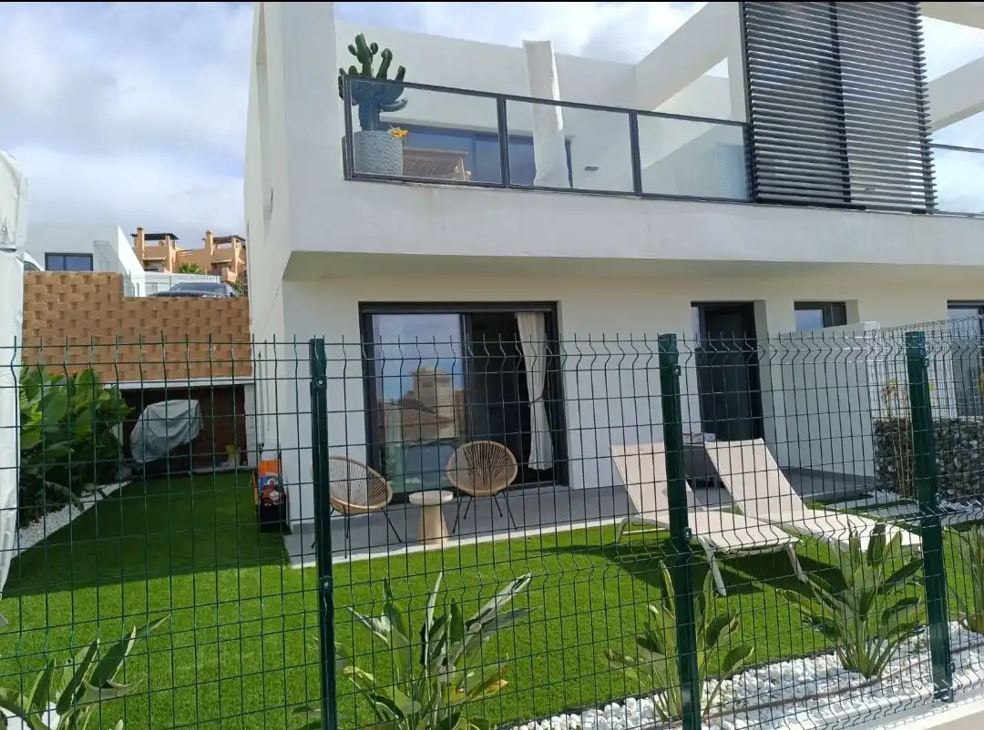 Casa adosada de lloguer a PINTORES DE RIVIERA, 39, Riviera del Sol