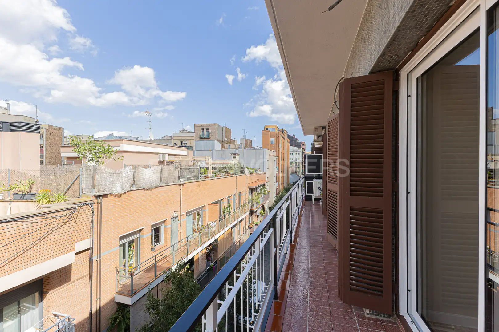 Vista exterior de Piso en venta en Barcelona con Aire acondicionado, Calefacción y Parquet
