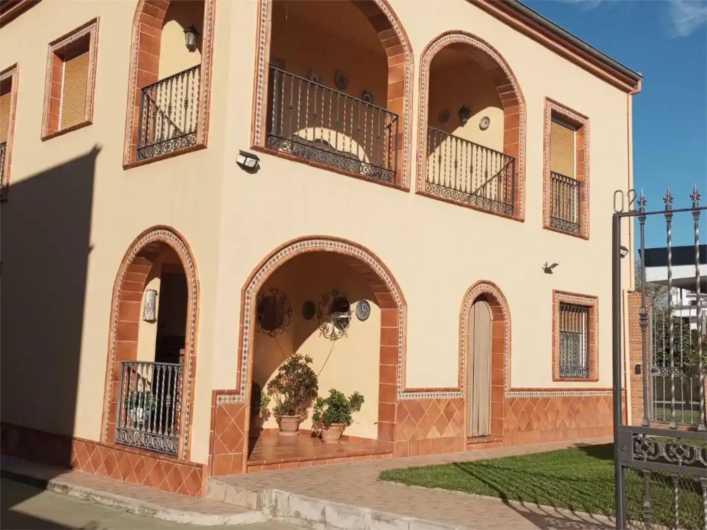 Exterior view of Flat for sale in Marmolejo  with Air Conditioner, Private garden and Storage room