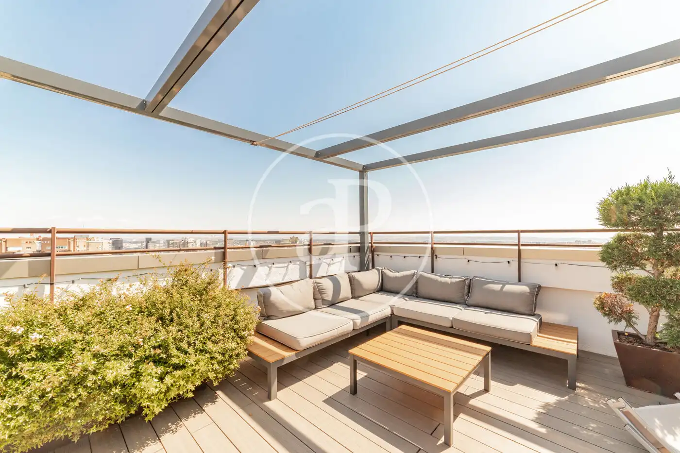 Terraza de Ático en venta en Madrid con Aire acondicionado, Calefacción y Jardín privado