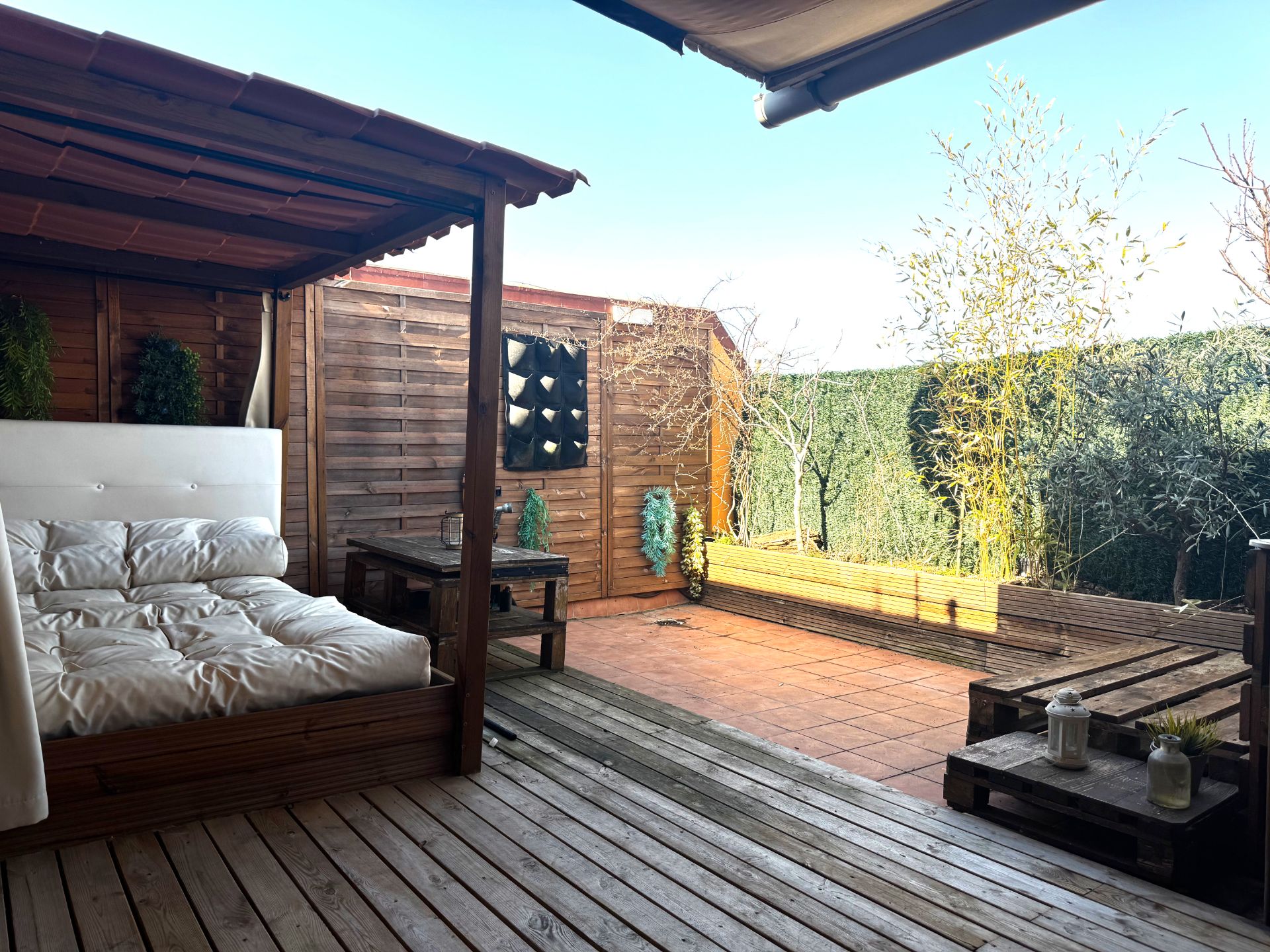 Terrasse von Dachboden zum Verkauf in Santa Coloma de Gramenet mit Klimaanlage, Parkett und Terrasse