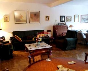 Sala d'estar de Pis en venda en  Albacete Capital amb Calefacció, Parquet i Balcó