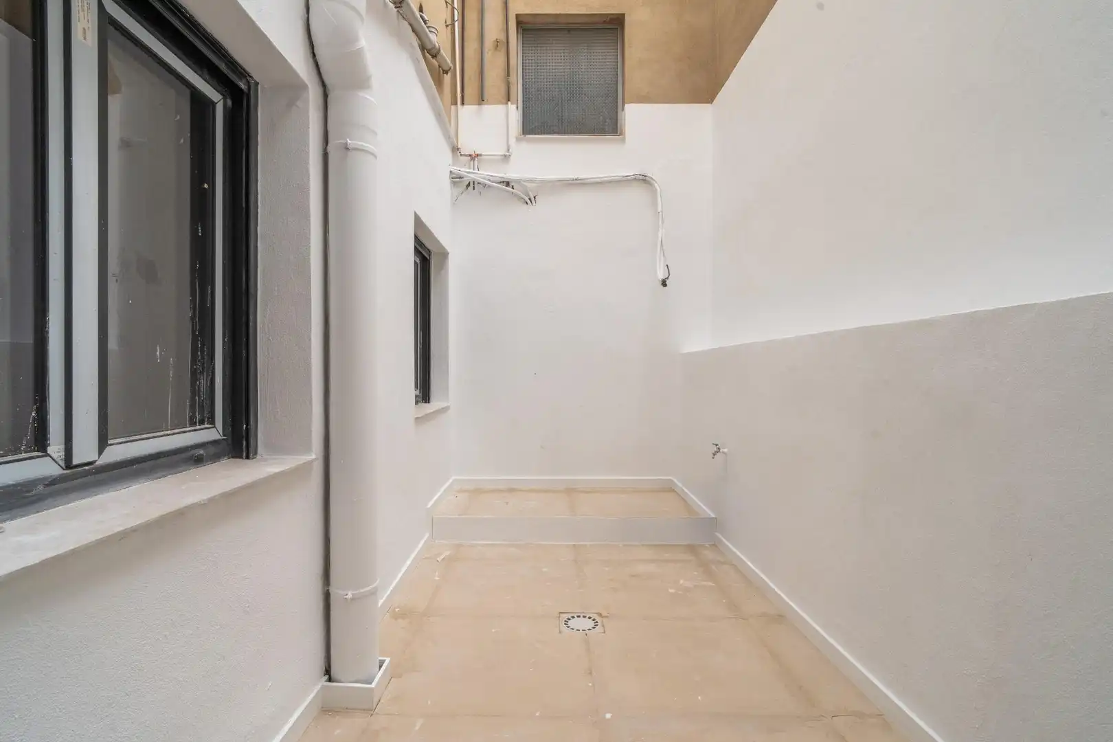 Erdgeschoss zum Verkauf in Paiporta mit Klimaanlage und Terrasse