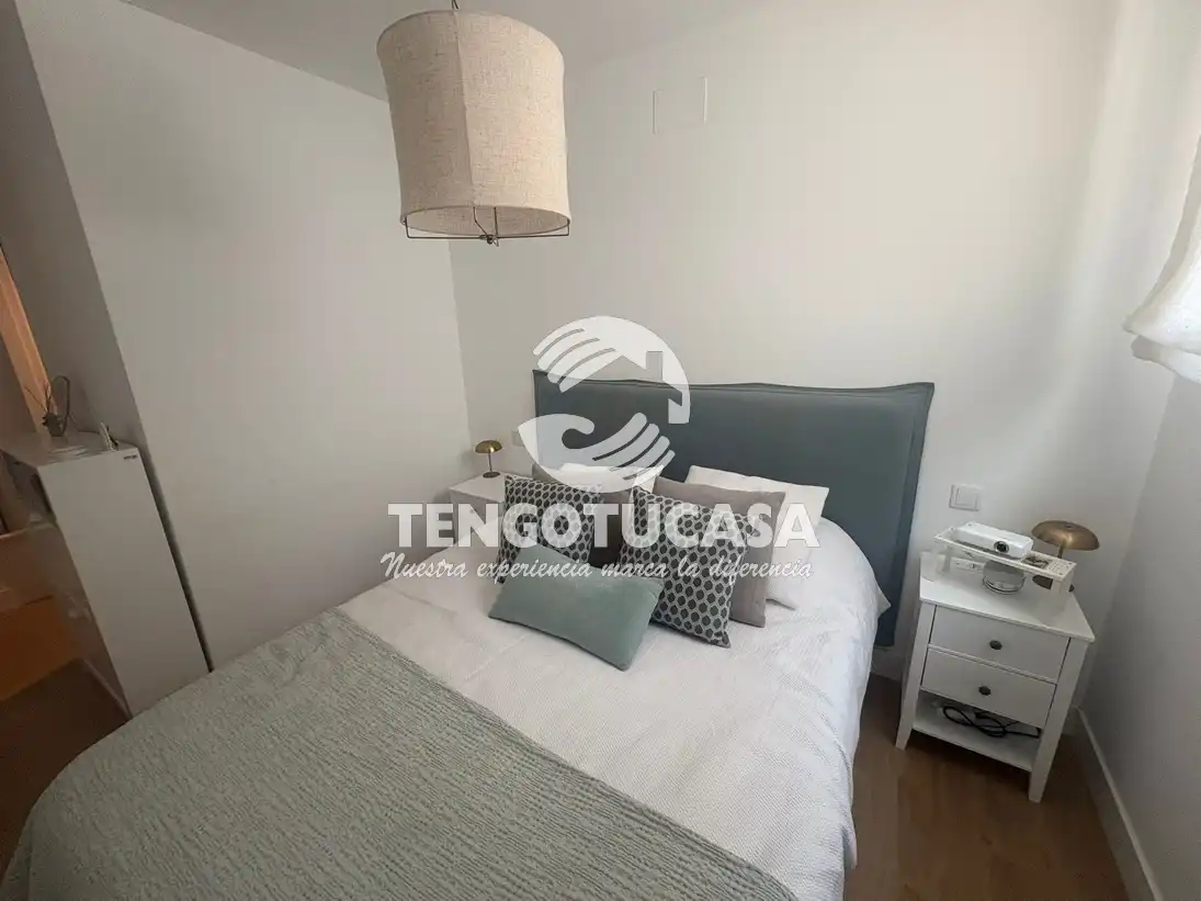 Schlafzimmer von Wohnung zur Miete in Madrid mit Klimaanlage, Heizung und Privatgarten