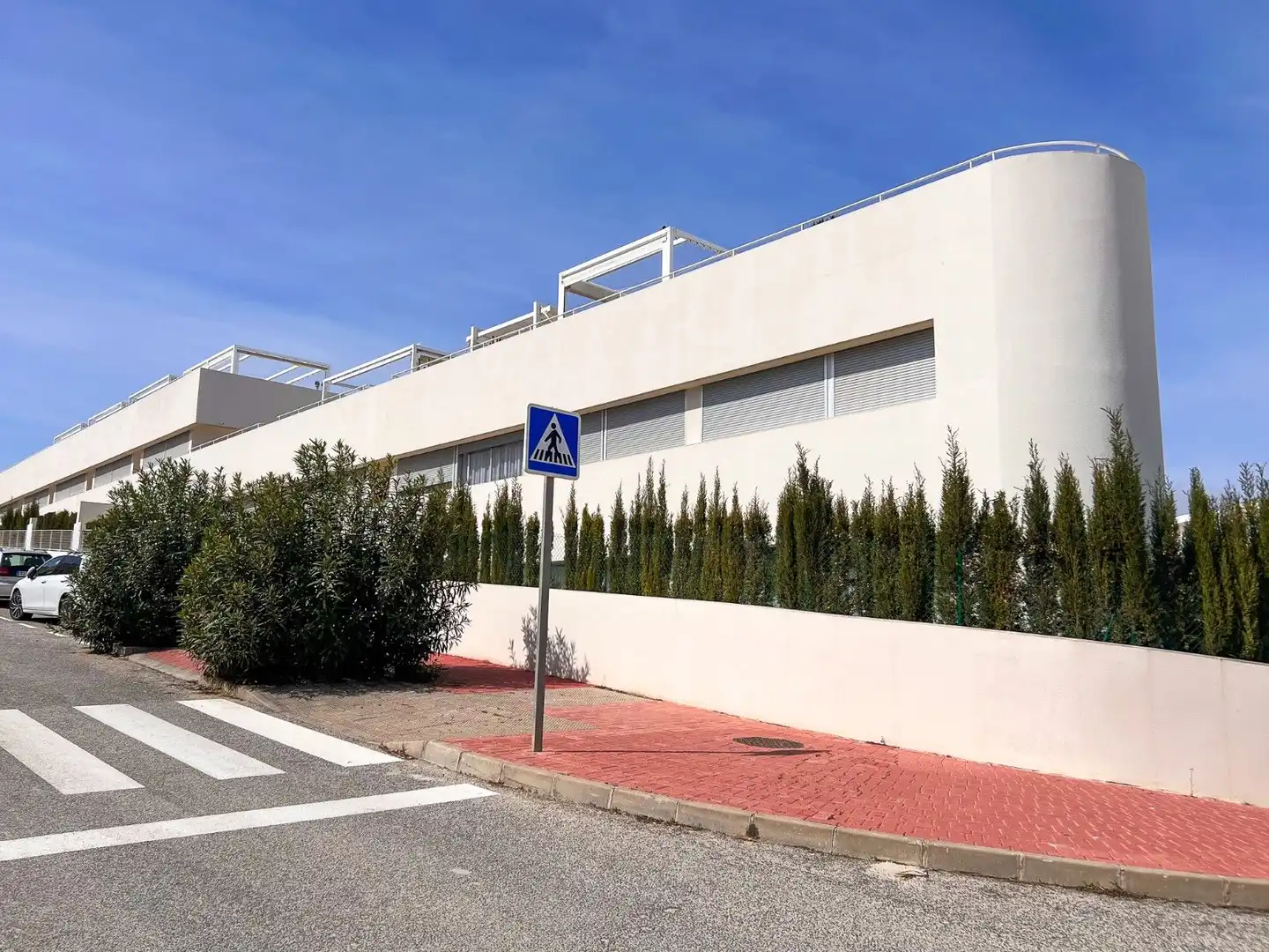 Vista exterior de Planta baixa en venda en Torrevieja amb Aire condicionat, Calefacció i Jardí privat