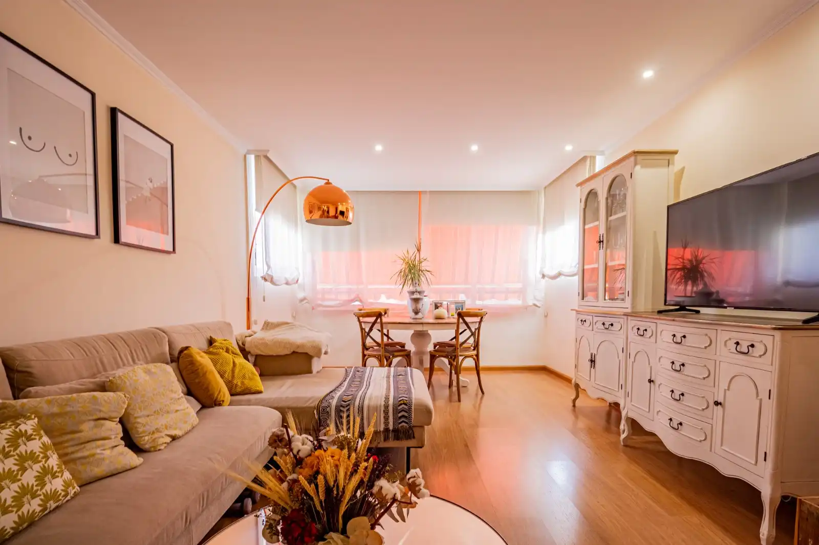 Sala d'estar de Pis en venda en Pueblo - Urbanizaciones
