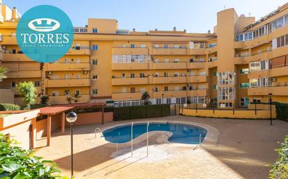 Exterior view of Flat for sale in Fuengirola  with Air Conditioner, Private garden and Terrace