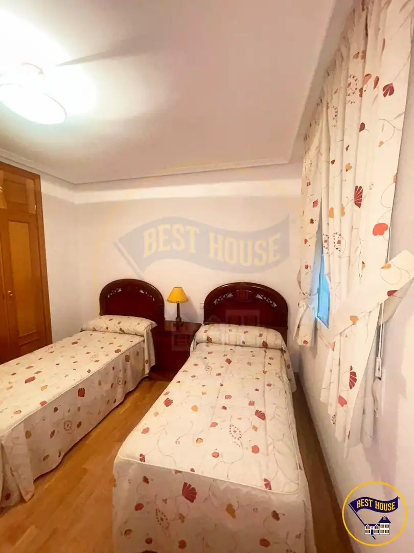 Flat for rent in Calle de Colón, Centro