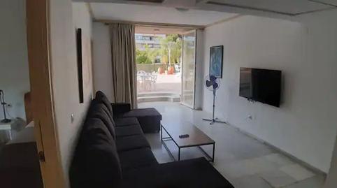 Foto 2 de Apartamento de alquiler en Ricardo Soriano, Málaga