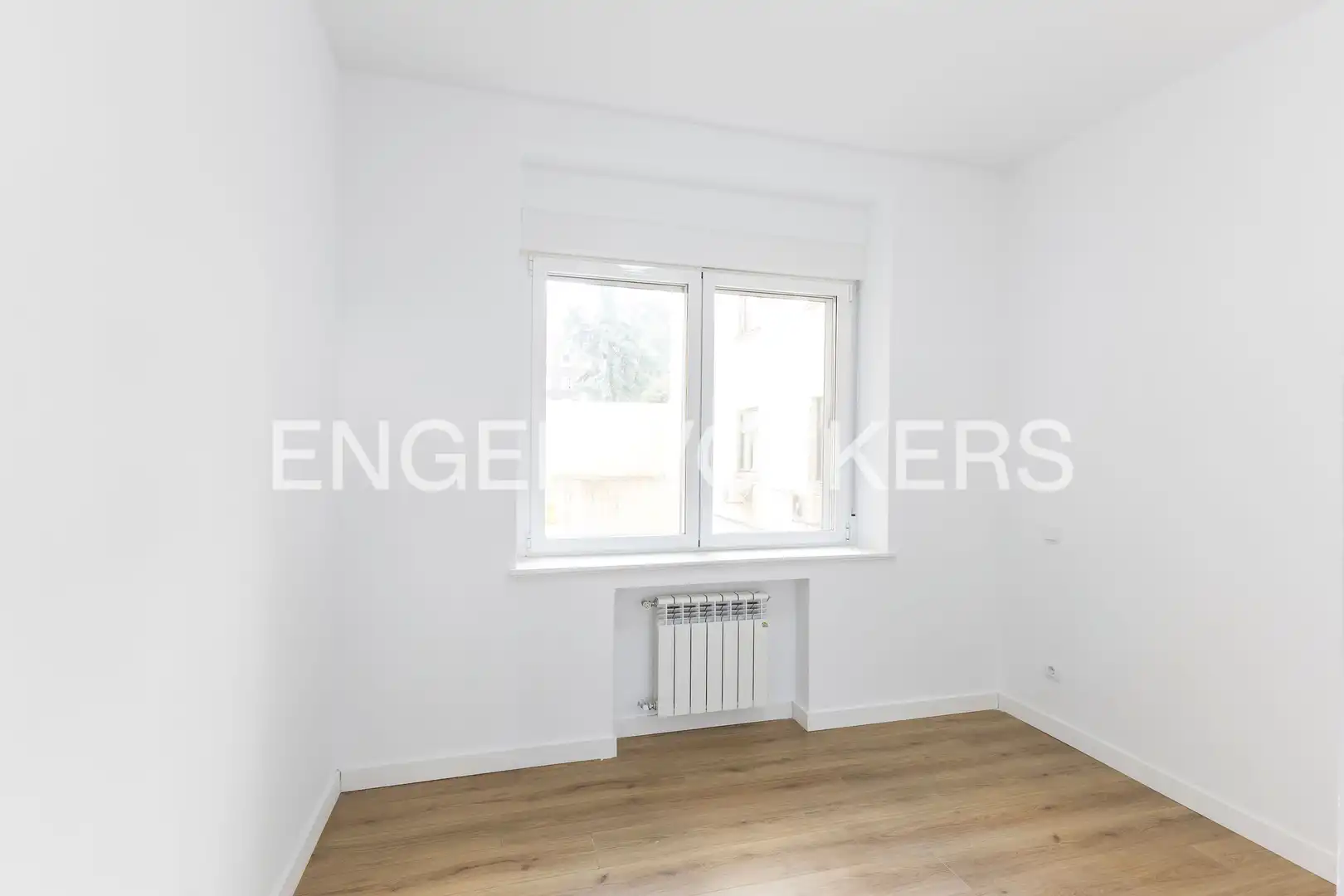 Schlafzimmer von Wohnung zur Miete in Madrid mit Klimaanlage, Heizung und Parkett