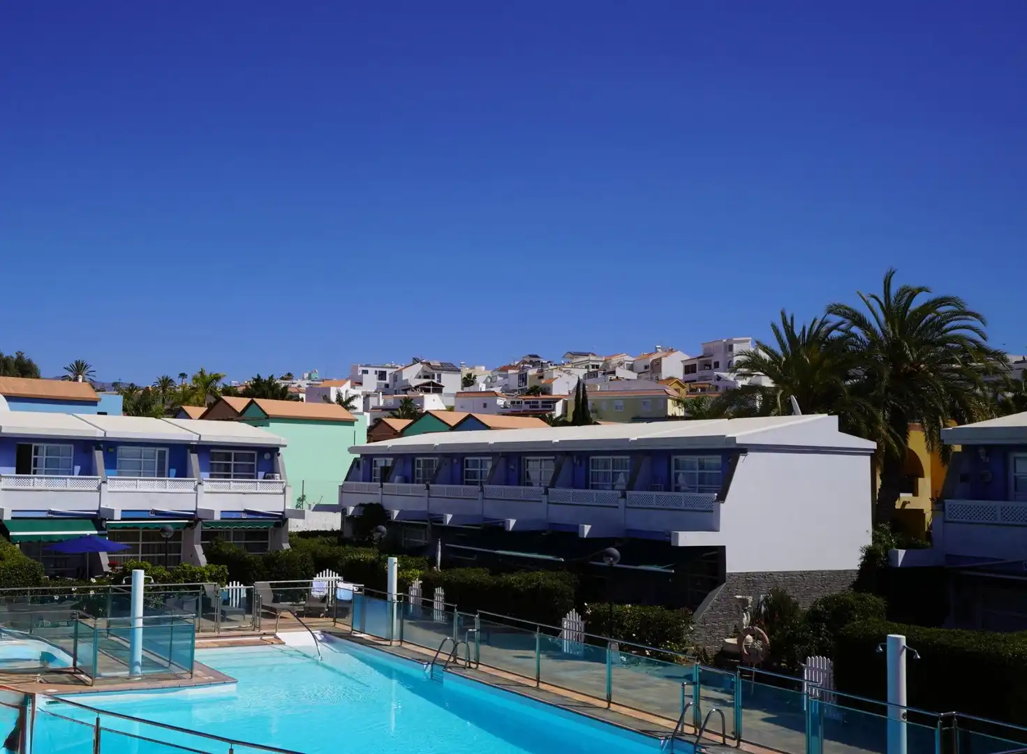 Vista exterior de Casa adosada en venta en San Bartolomé de Tirajana con Jardín privado, Amueblado y Balcón