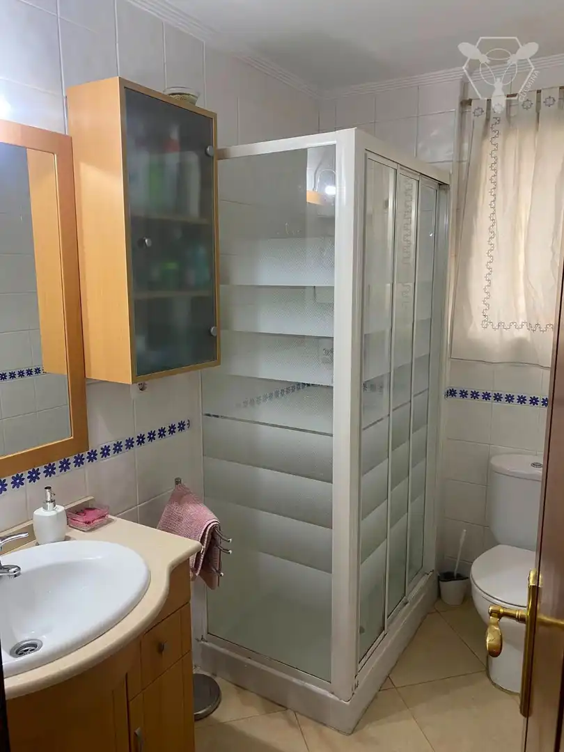 Baño de Piso en venta en Huelva con Aire acondicionado