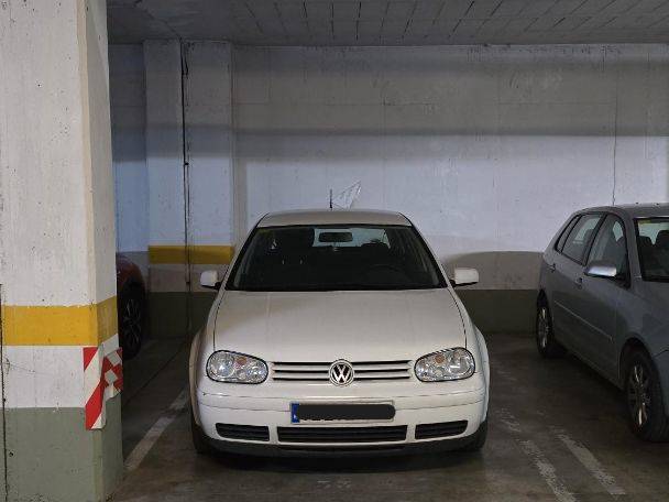 Garaje en Alquiler en Avenida de Emilio Lemos, 20 en Colores -  Entreparques
