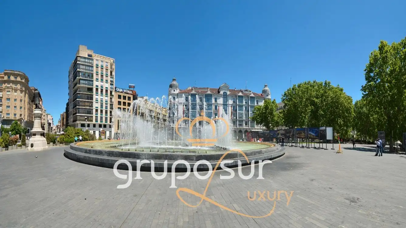 Vista exterior de Pis en venda en Valladolid amb Calefacció, Terrassa i Rentadora