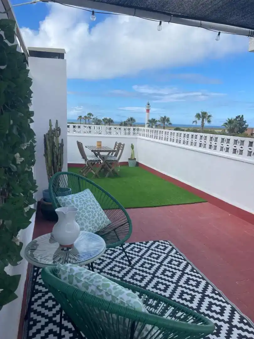 Terrasse von Maisonette zur Miete in El Rompido mit Schwimmbad und Balkon