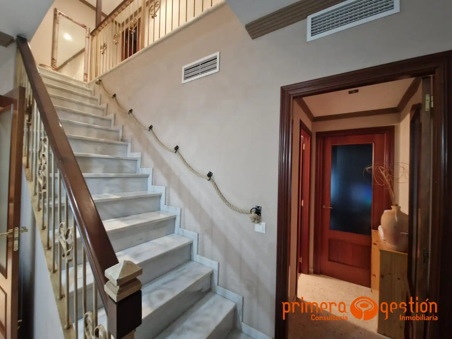 Casa o chalet en venta en Lora del Río con Aire acondicionado, Calefacción y Terraza