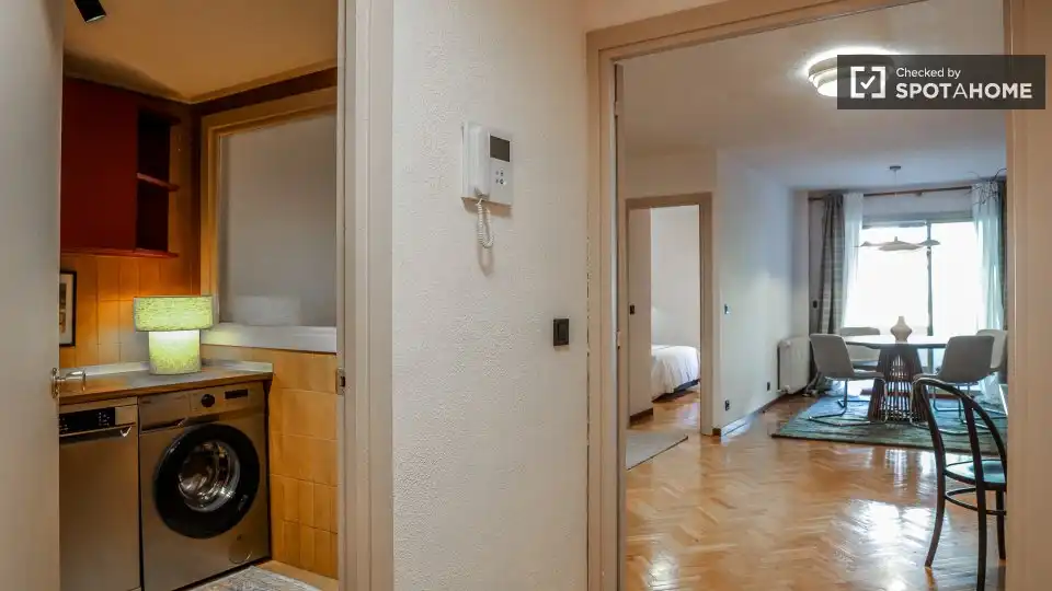 Appartamento con terrazza in affitto a Centro, imagen 15