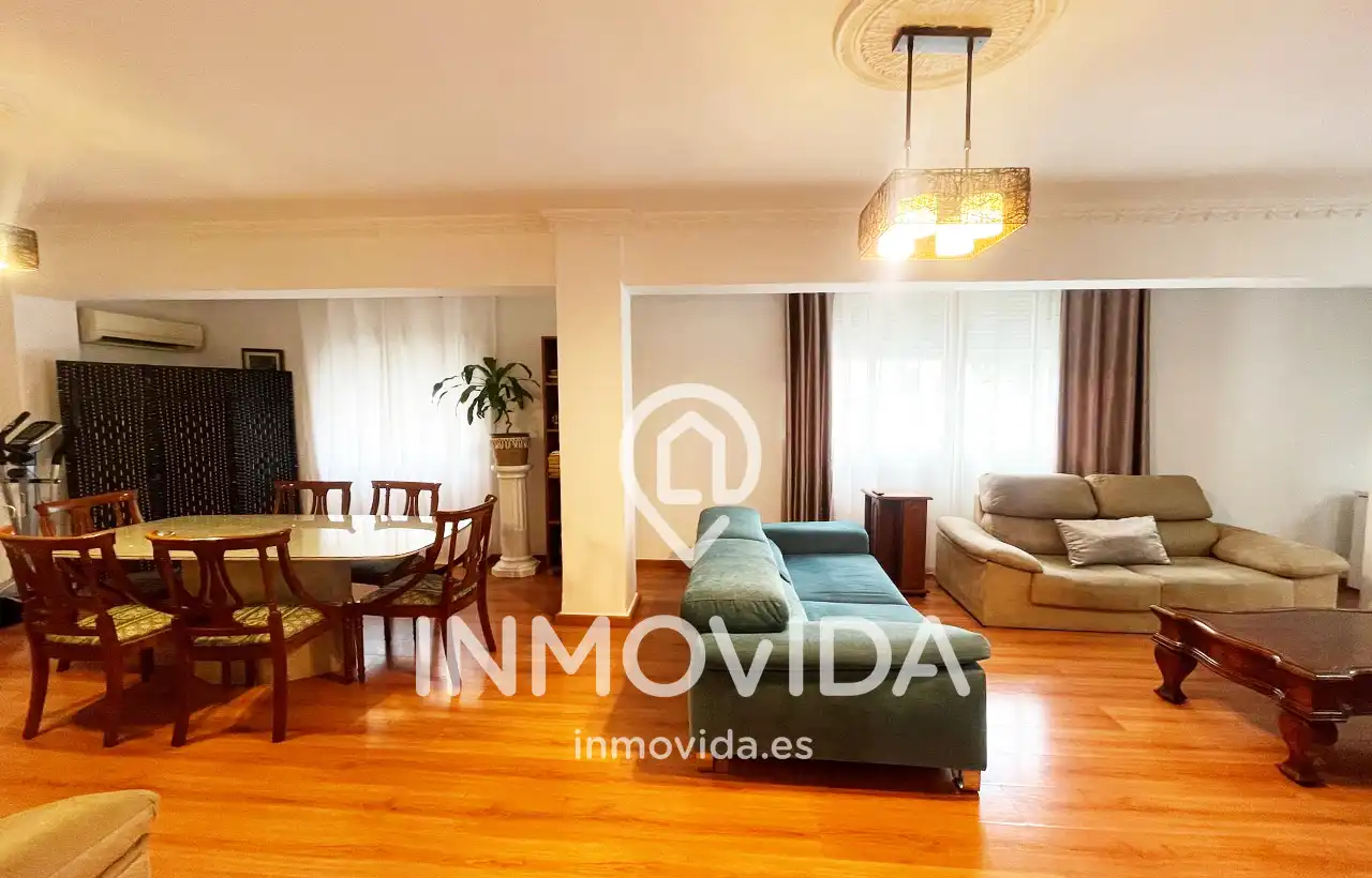Vista exterior de Piso en venta en Xàtiva con Aire acondicionado, Amueblado y Balcón