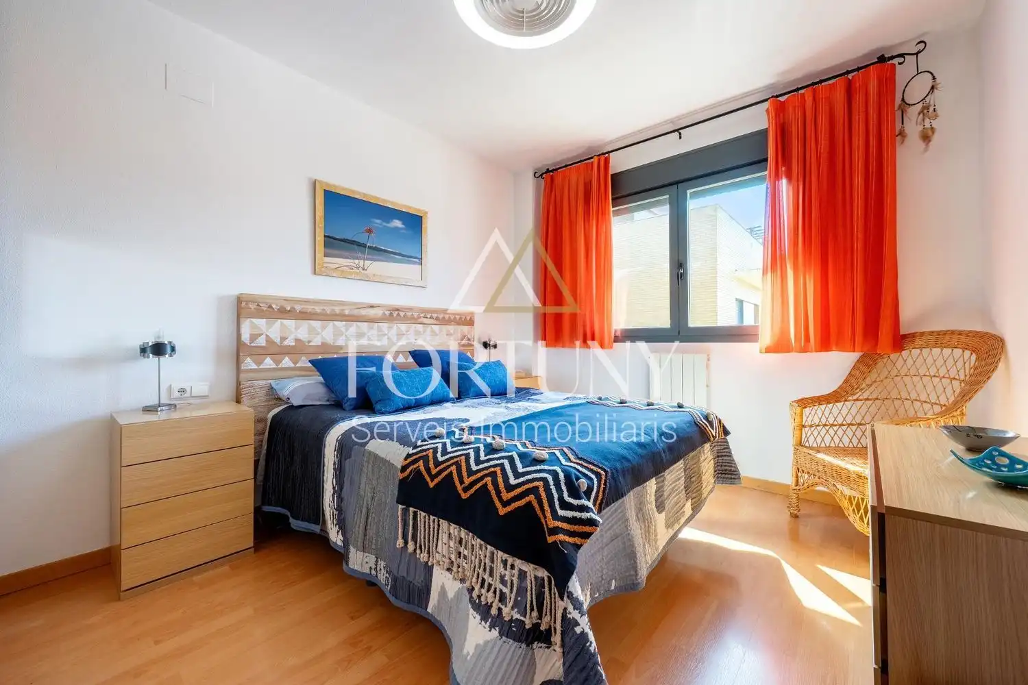 Schlafzimmer von Dachboden zum Verkauf in Reus mit Klimaanlage, Schwimmbad und Balkon