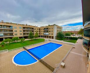 Swimming pool of Flat to rent in  Zaragoza Capital  with Air Conditioner, Heating and Private garden