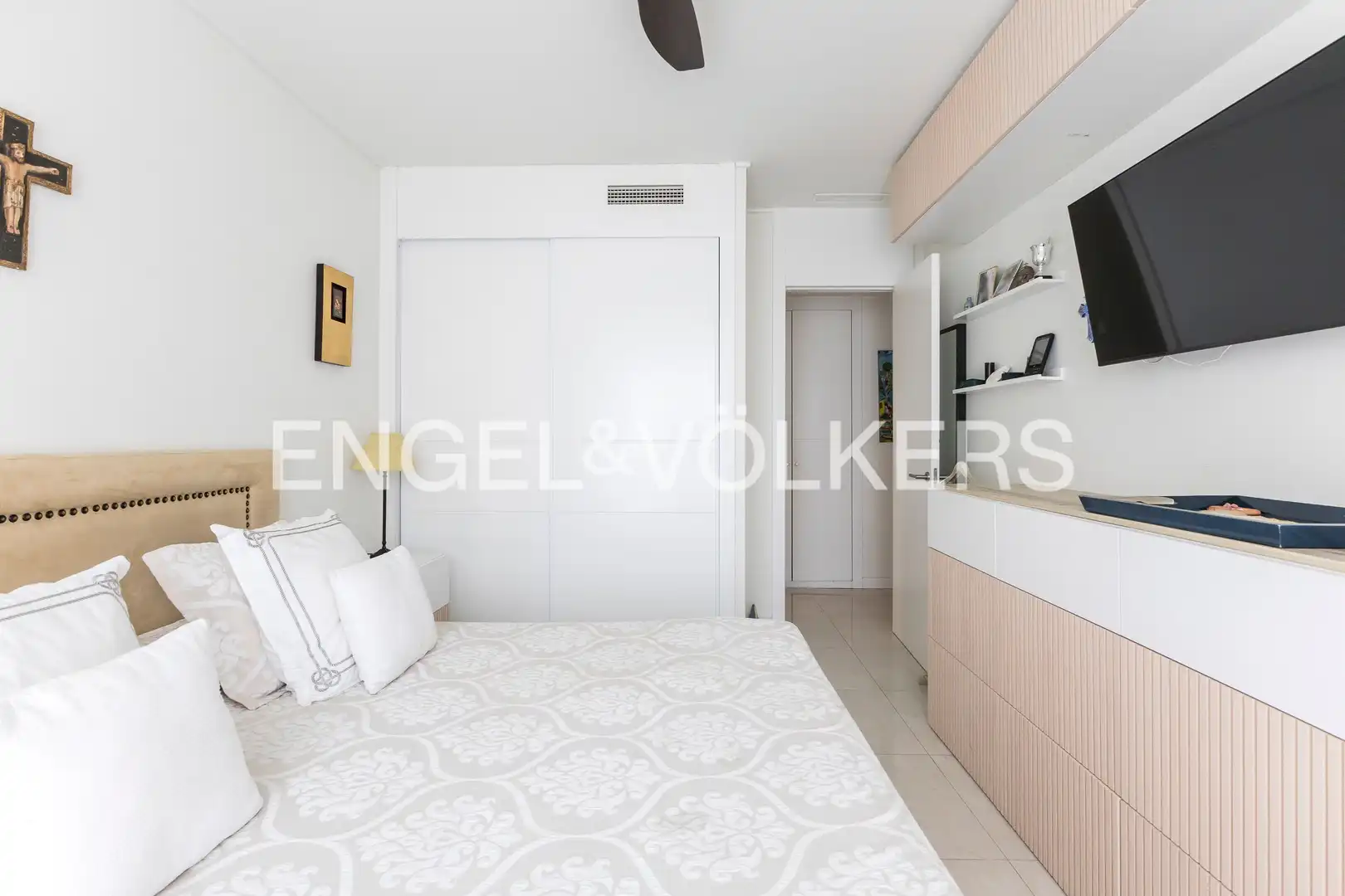 Habitación de Apartamento en venta en Pozuelo de Alarcón con Aire acondicionado, Calefacción y Jardín privado
