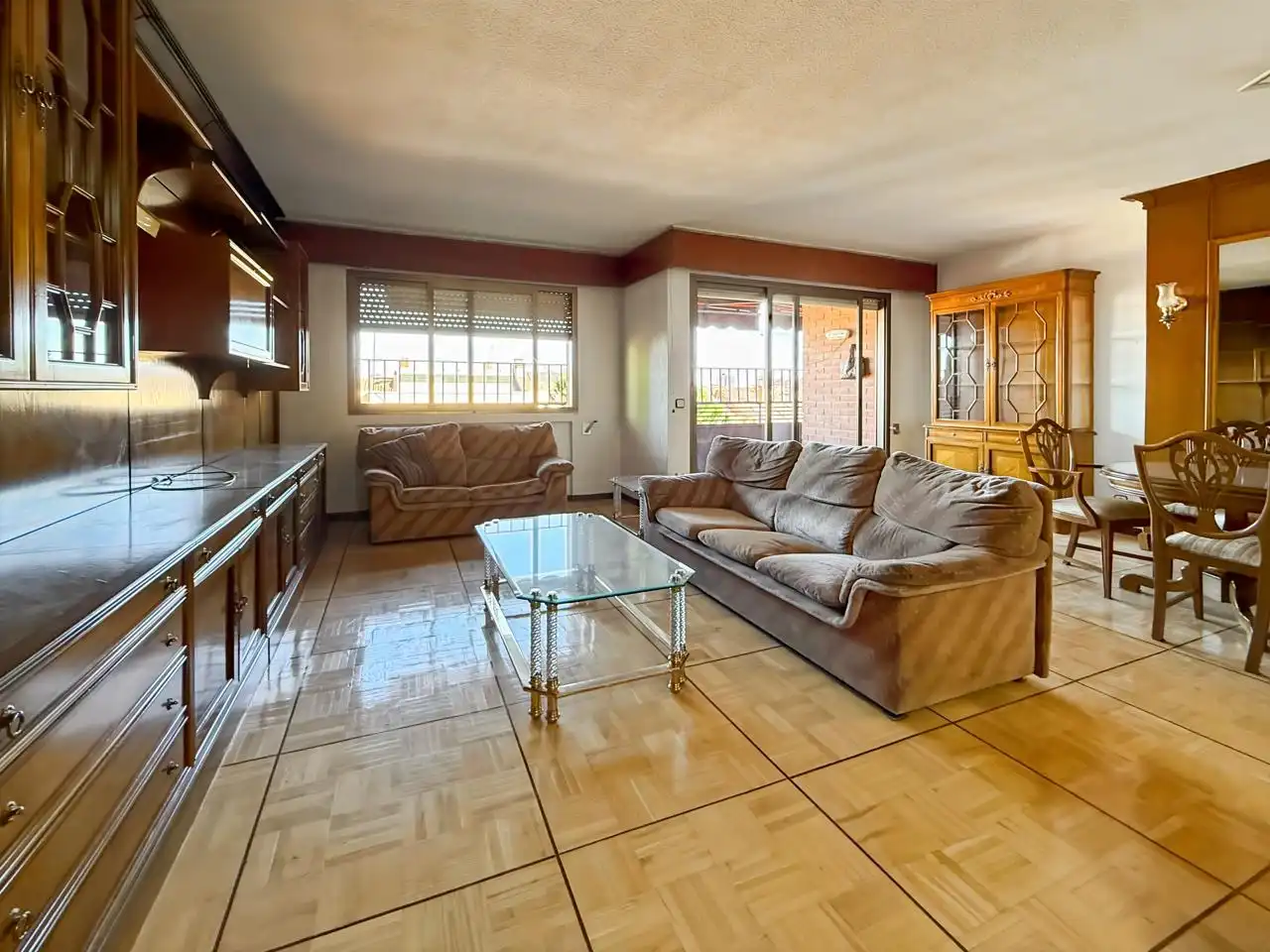 Sala d'estar de Pis de lloguer en  Madrid Capital amb Aire condicionat i Terrassa