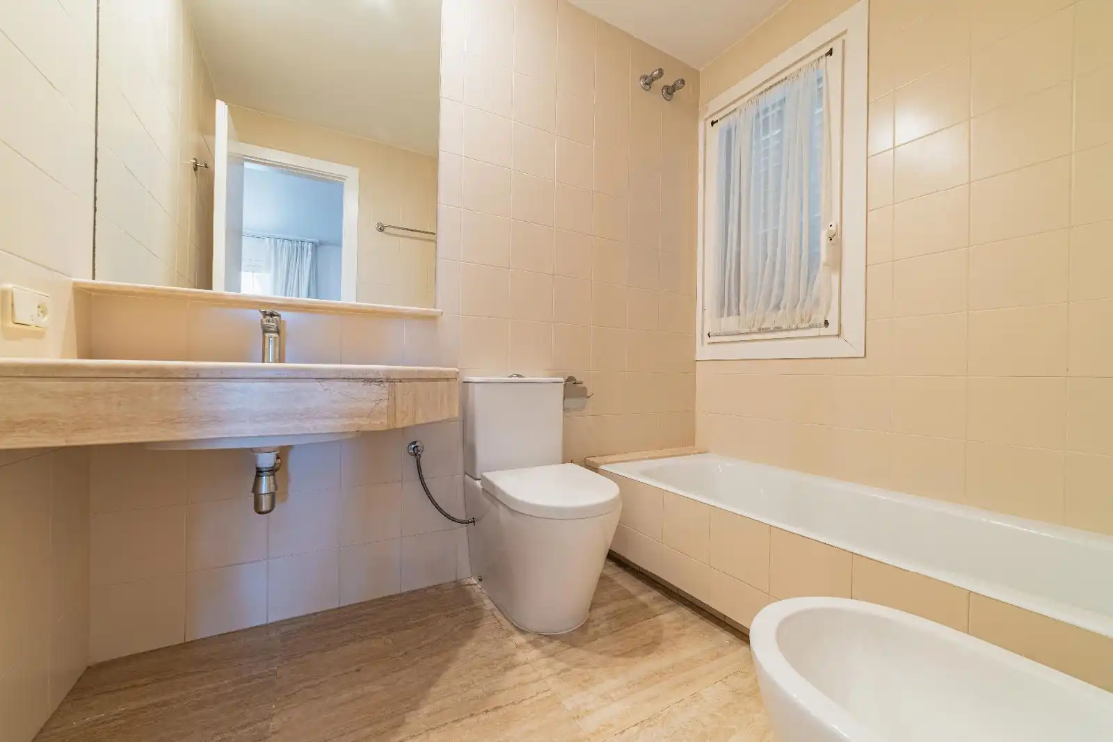 Baño de Casa o chalet en venta en Sant Vicenç de Montalt con Aire acondicionado, Calefacción y Jardín privado