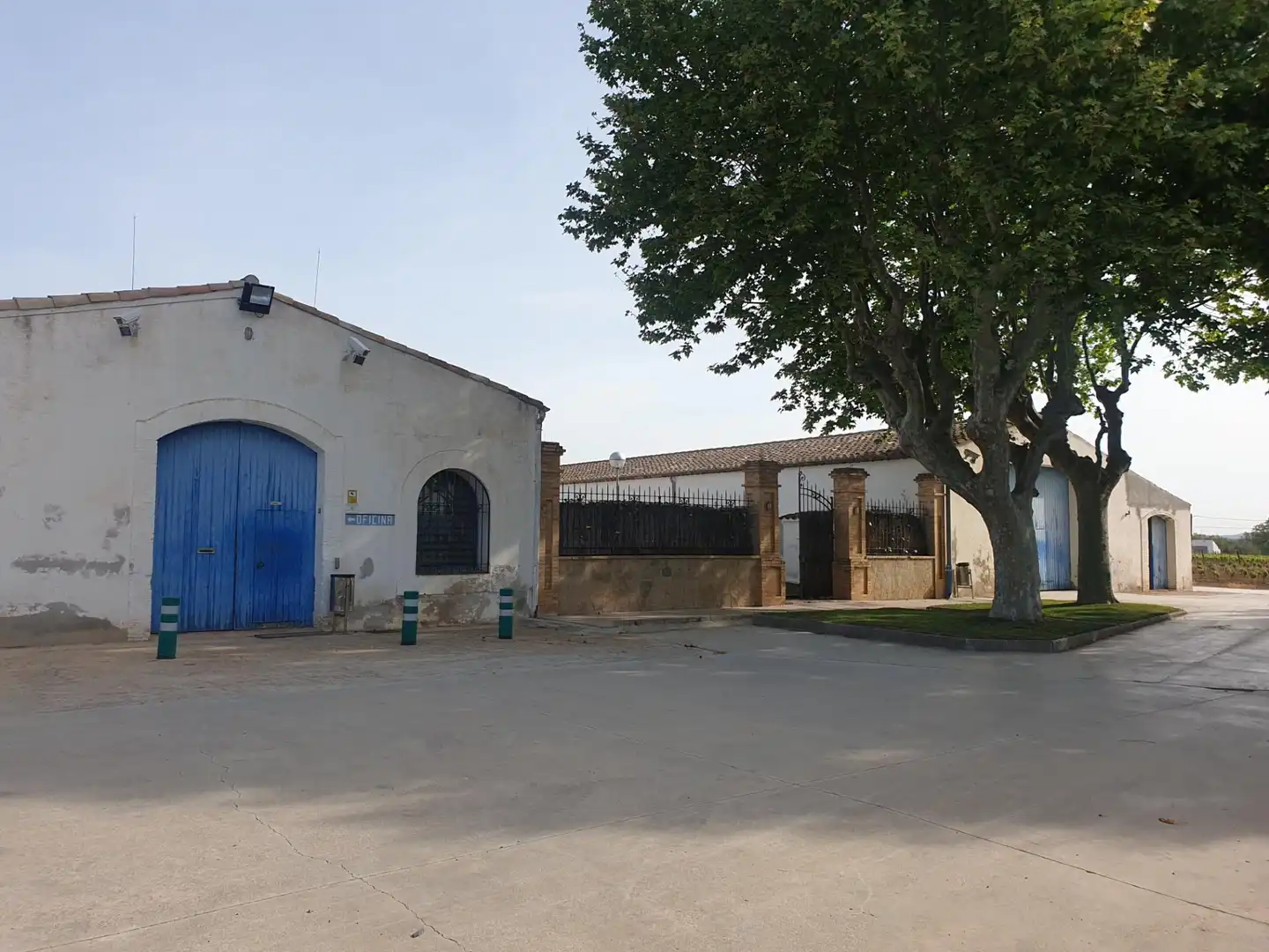 Außenansicht von Country house zum Verkauf in Sant Martí Sarroca mit Privatgarten und Schwimmbad