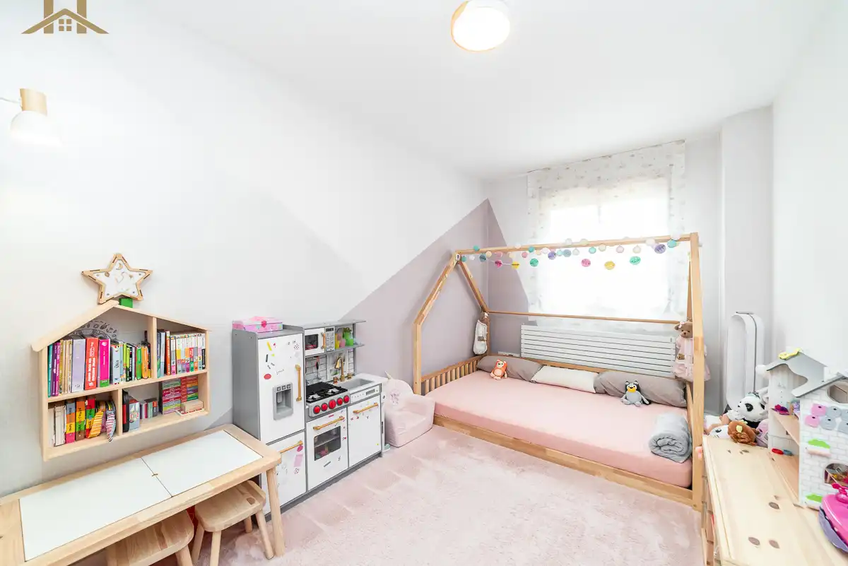 Schlafzimmer von Wohnung zum Verkauf in Boadilla del Monte mit Klimaanlage, Heizung und Abstellraum