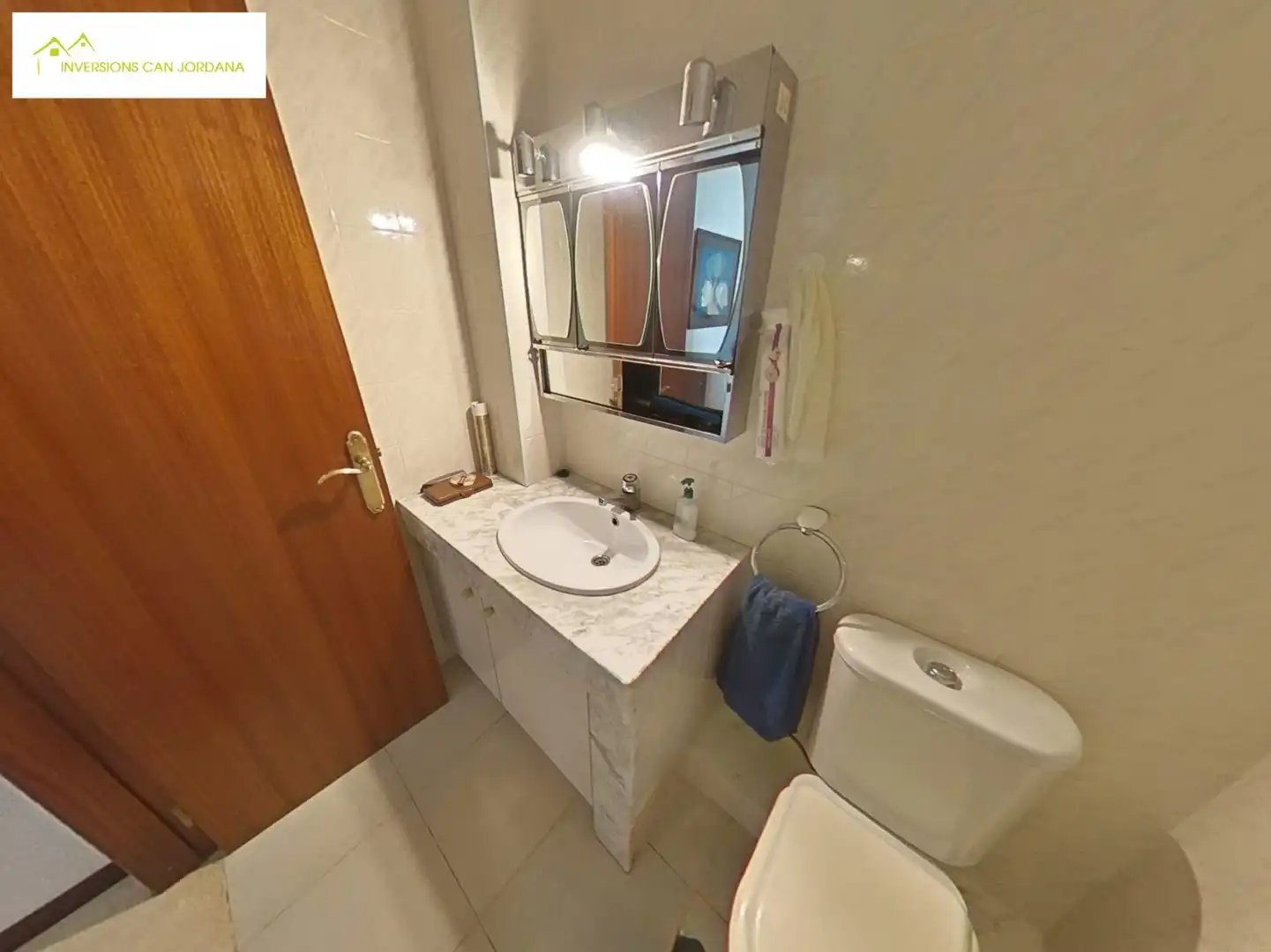 Bathroom of Houses for sale in Teià  with Air Conditioner, Heating and Terrace