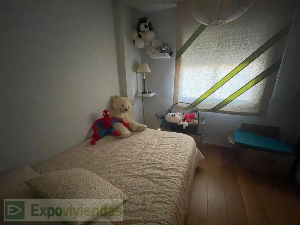 Habitación de Casa adosada en venta en Murcia