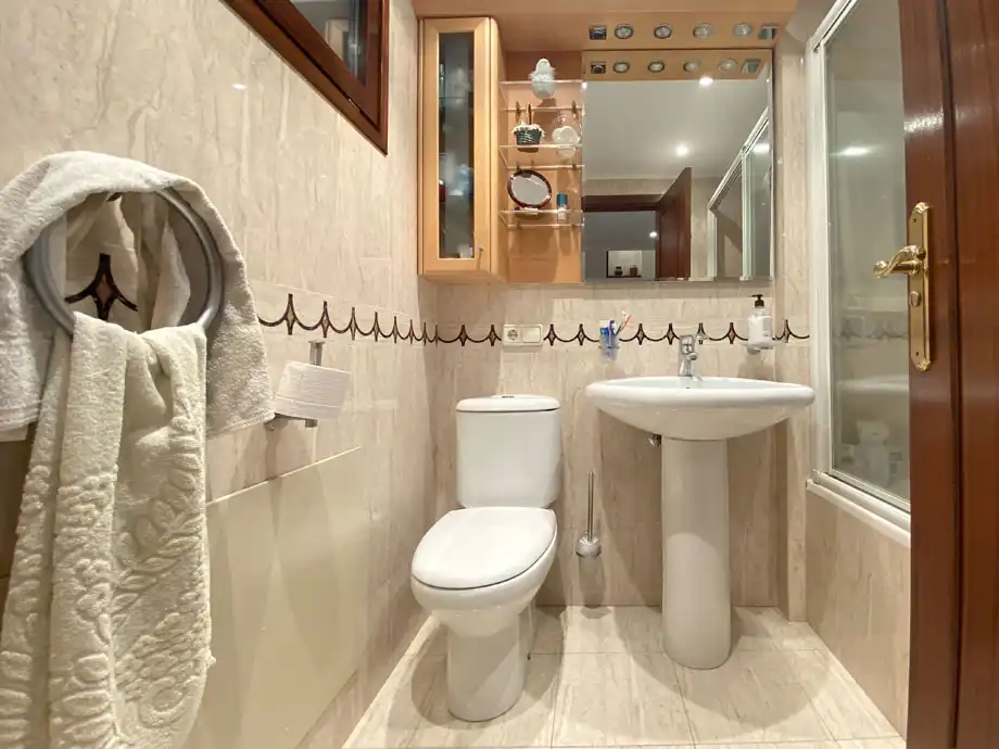 Baño de Casa o chalet en venta en Vitoria - Gasteiz con Calefacción, Jardín privado y Parquet