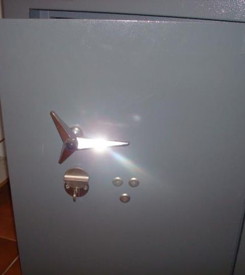 Photo 2 of Premises for sale in Camp de Morvedre, Avenida de Abril - 9 de Octubre, Sagunto / Sagunt