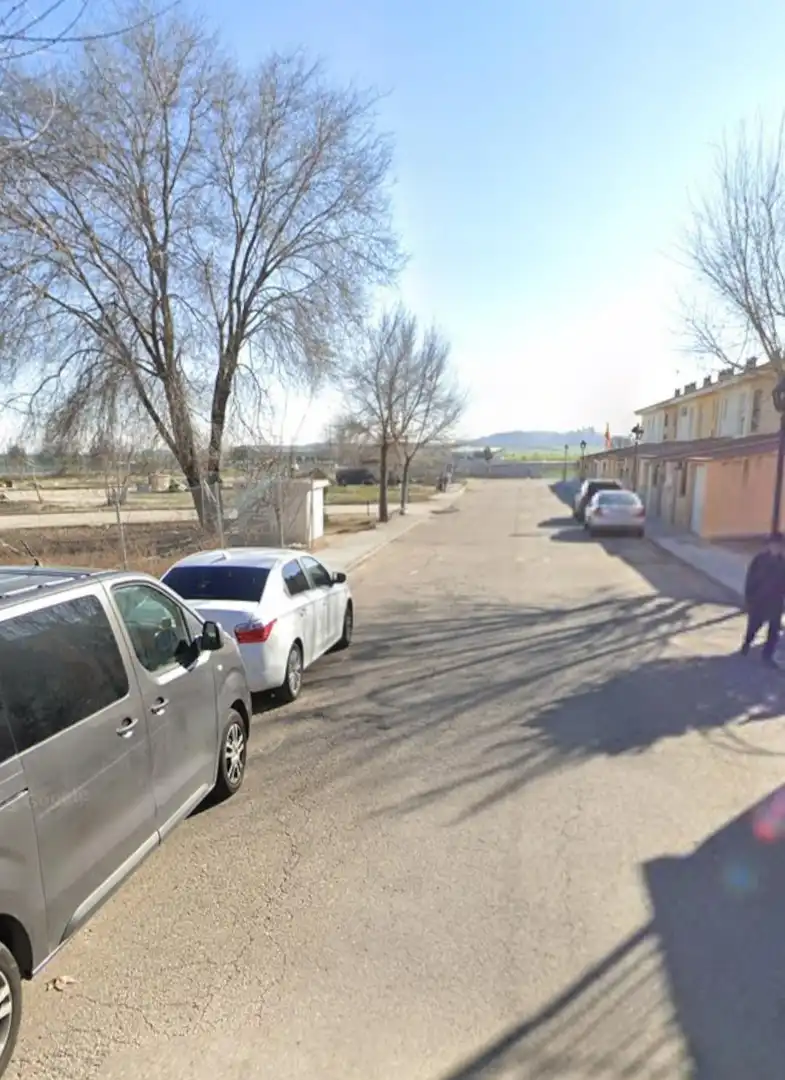Vista exterior de Casa o chalet de alquiler en Yuncler con Terraza, Balcón y Se aceptan mascotas