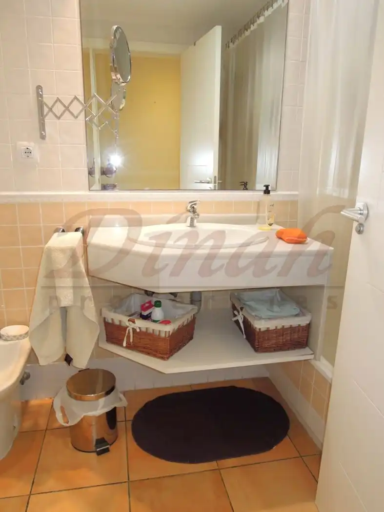Baño de Apartamento de alquiler en Altea con Aire acondicionado, Calefacción y Terraza