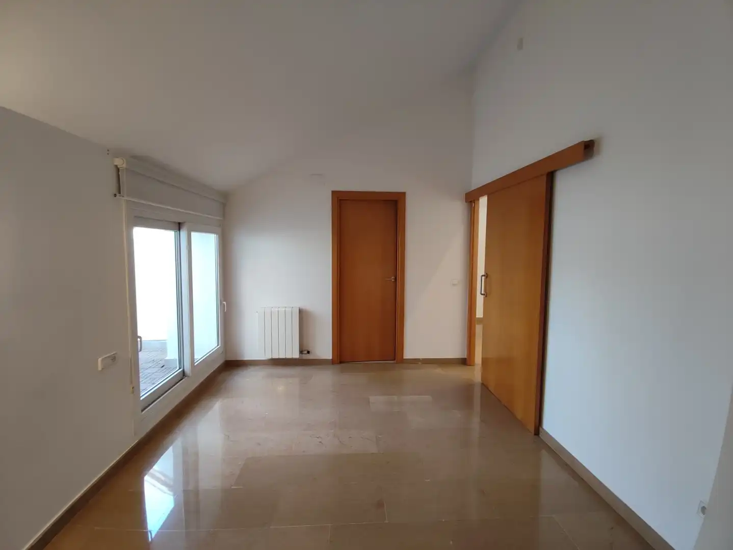 Maisonette zur Miete in Girona mit Klimaanlage, Heizung und Terrasse