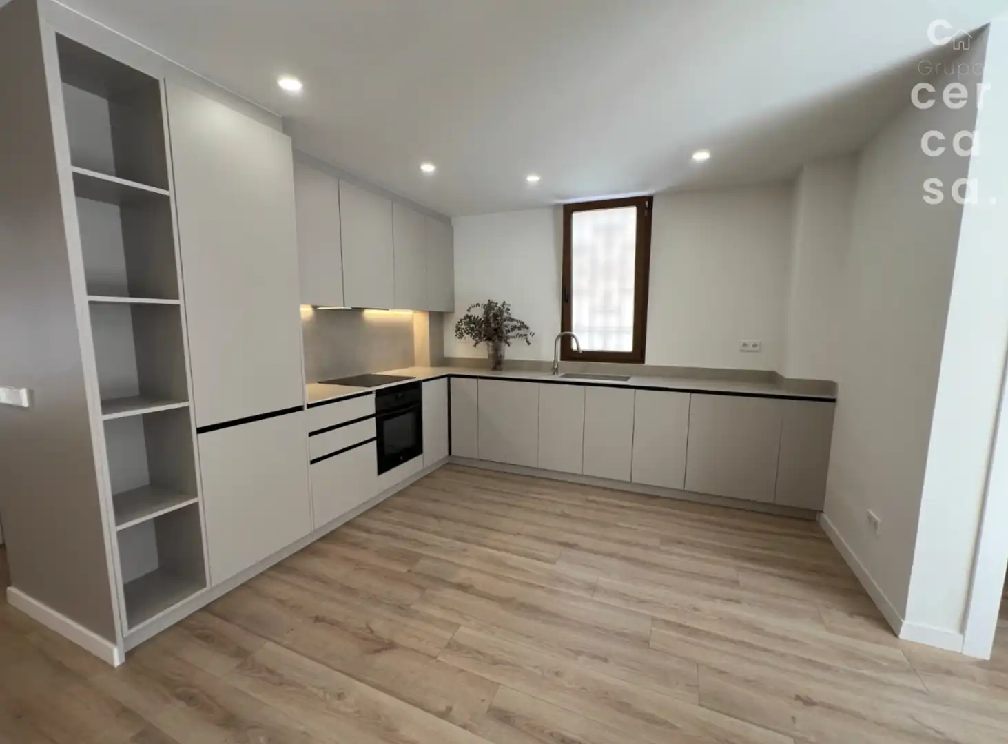 Kitchen of Houses for sale in Valencia  with Air Conditioner and Terrace