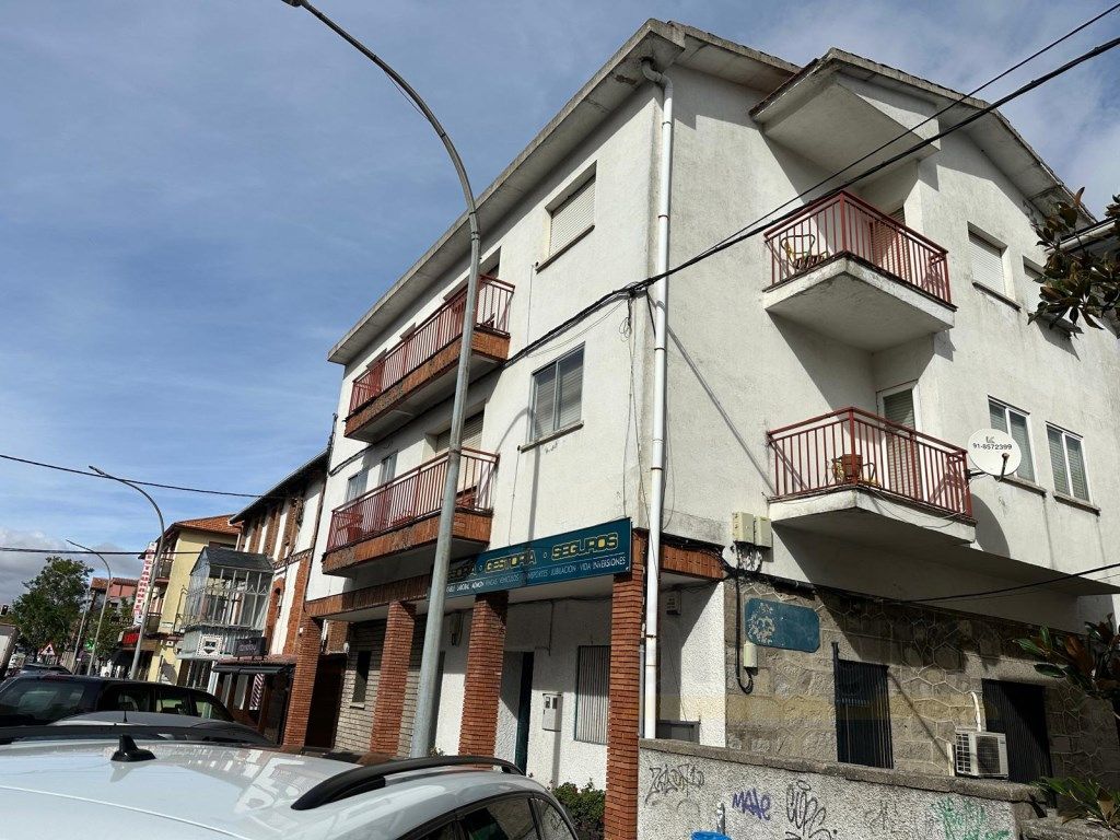 Exterior view of Building for sale in El Espinar
