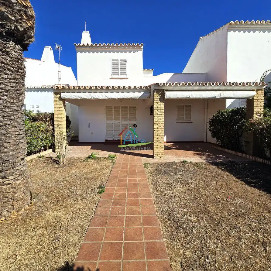 Garden of Detached homes for sale in Matalascañas 