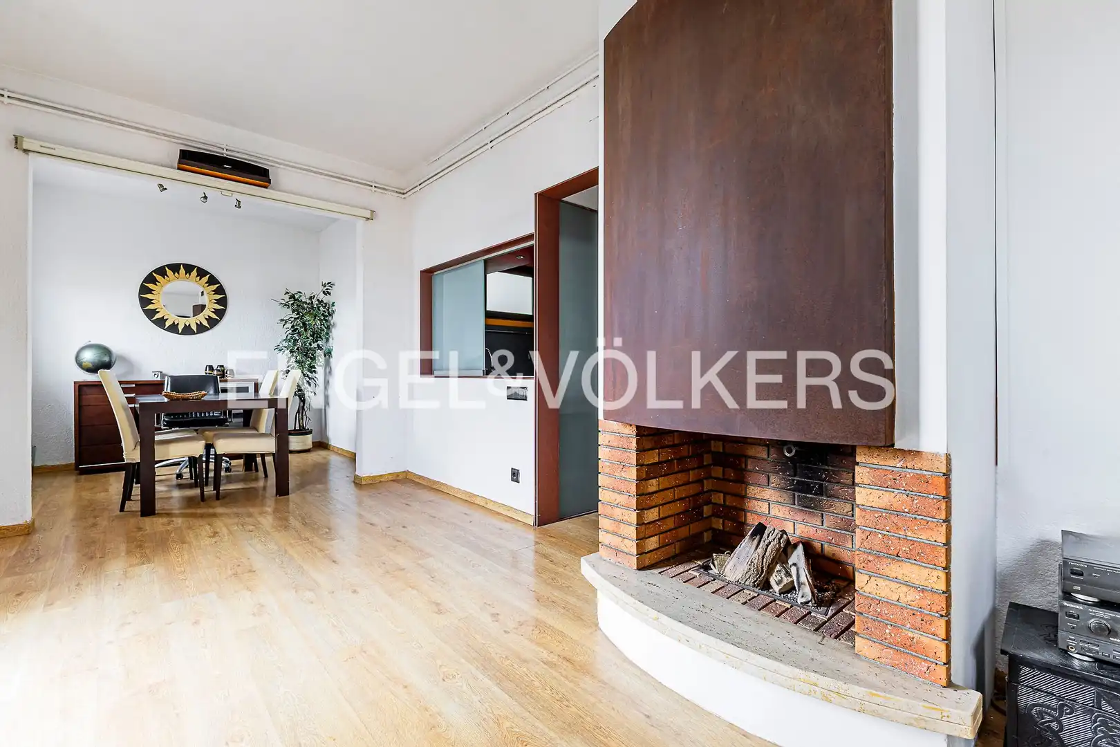 Wohnzimmer von Dachboden zum Verkauf in Barcelona mit Heizung, Parkett und Terrasse