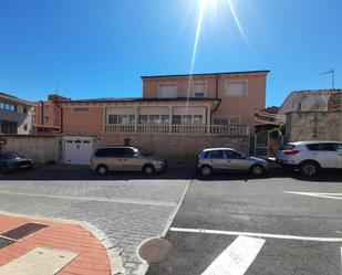 Vista exterior de Casa o xalet en venda en Zaratán amb Calefacció, Jardí privat i Terrassa