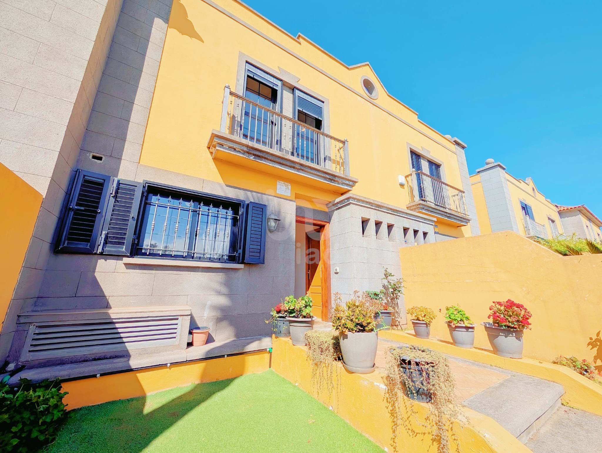 Exterior view of House or chalet for sale in San Cristóbal de la Laguna  with Terrace