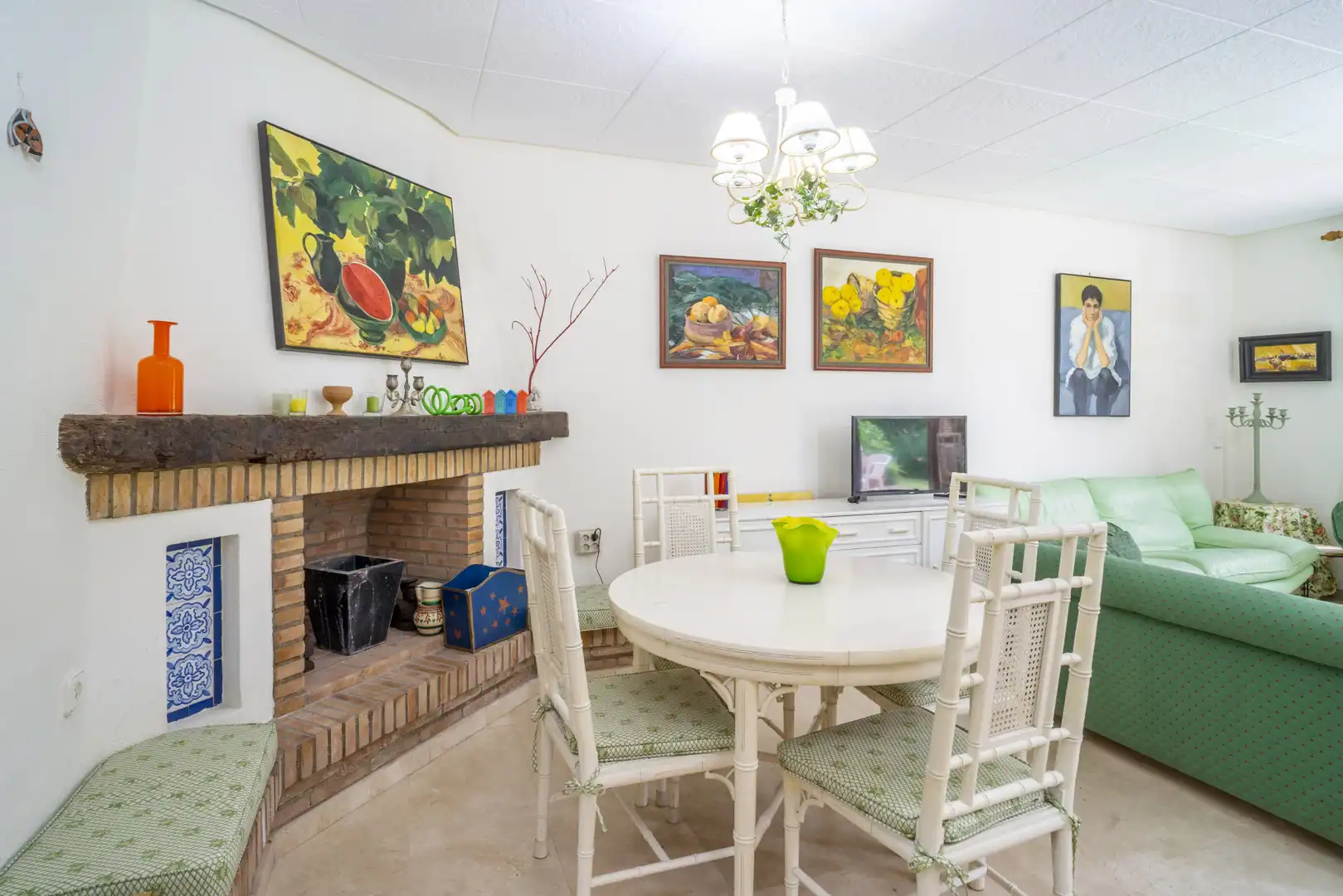 Comedor de Planta baja en venta en Marbella con Aire acondicionado, Terraza y Piscina