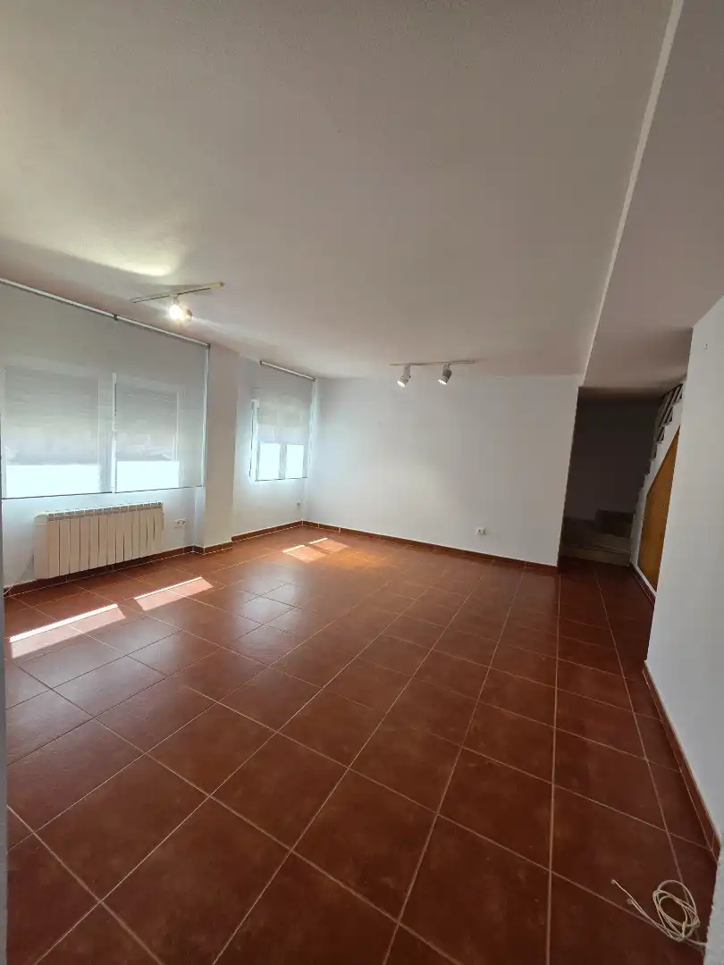 Duplexes for sale in Serranillos del Valle  with Air Conditioner and Heating
