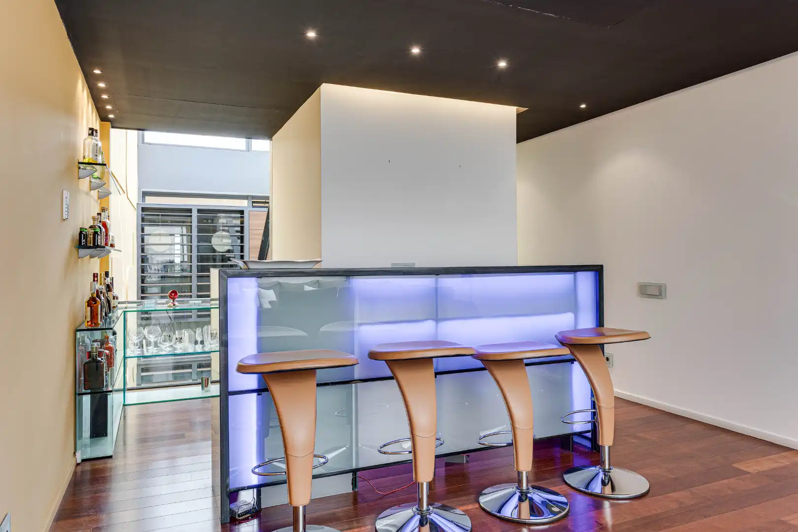 Cocina de Casa adosada en venta en Barcelona con Aire acondicionado, Calefacción y Jardín privado