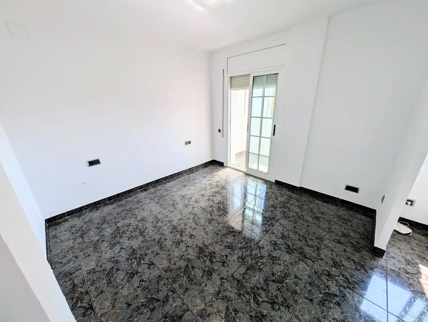 Piso en venta en Badalona con Aire acondicionado, Calefacción y Horno