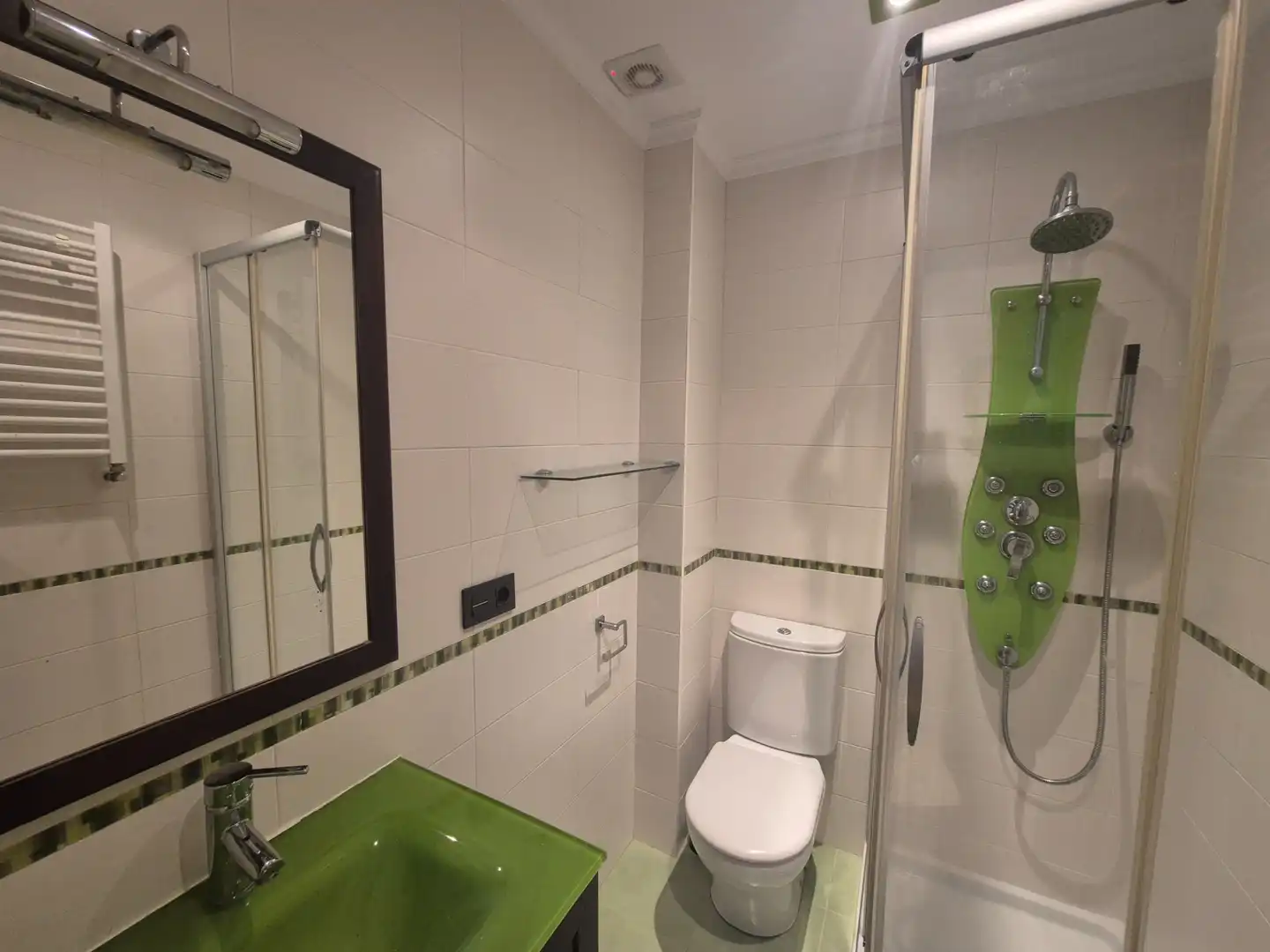 Badezimmer von Wohnungen zur Miete in Usurbil mit Heizung, Parkett und Möbliert