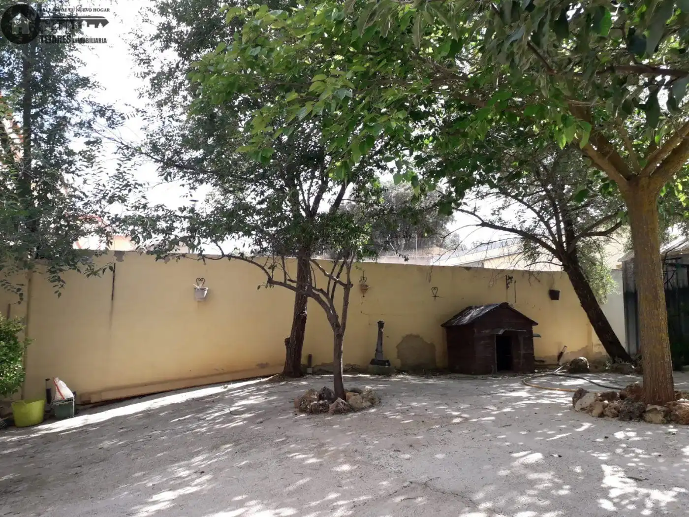 Vista exterior de Casa o chalet en venta en Robledo con Calefacción, Jardín privado y Terraza